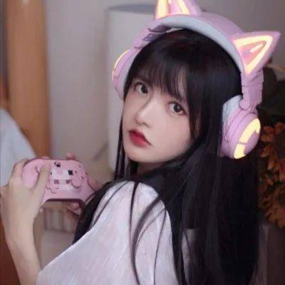 清清又肉又扭